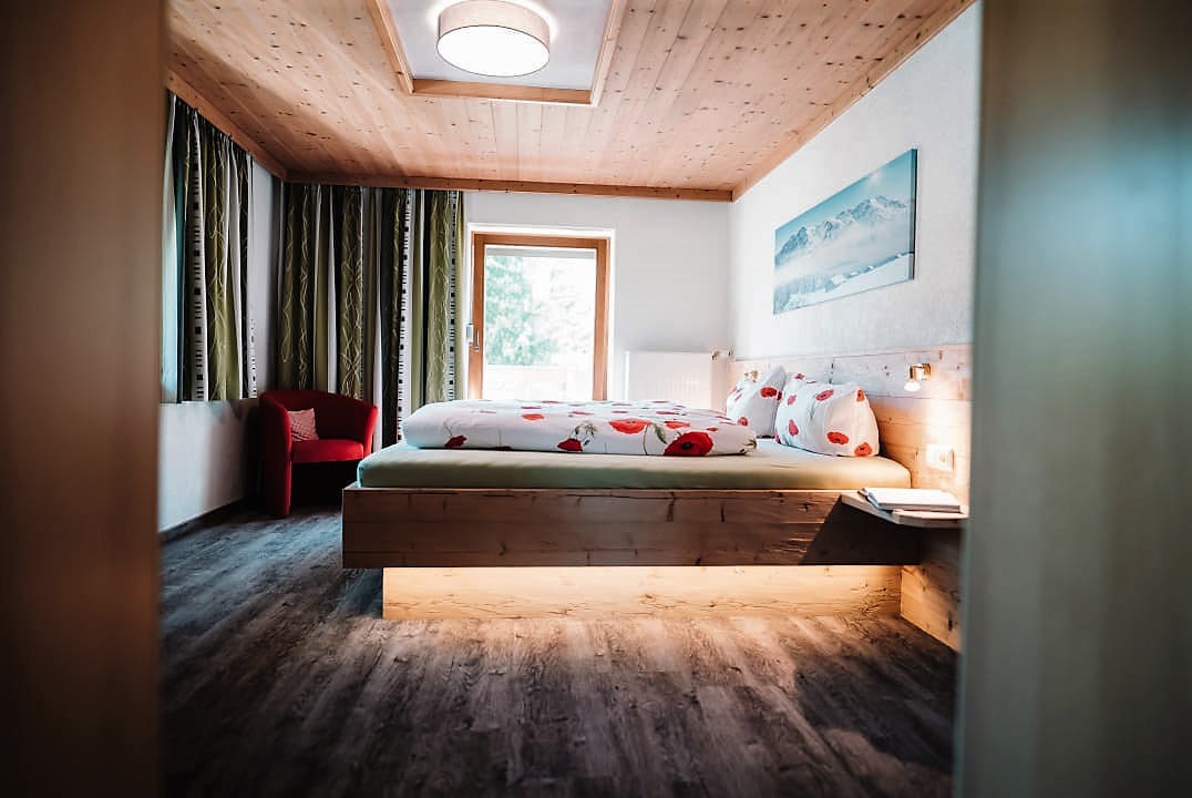 SennHOF Lechtal  Zimmerkategorien Familienplanung LECHTAL mit 2 Schlafzimmer und Balkon 
