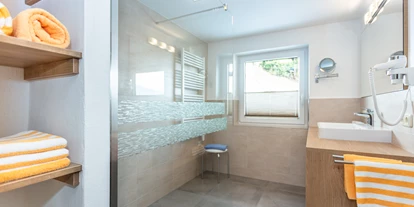 Pensionen - Parkplatz: kostenlos bei der Pension - Leogang - Appartement 1 - Badezimmer - Apartments Salzburgerhof