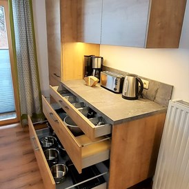 Frühstückspension: Appartment 3 - Küchenausstattung - Apartments Salzburgerhof