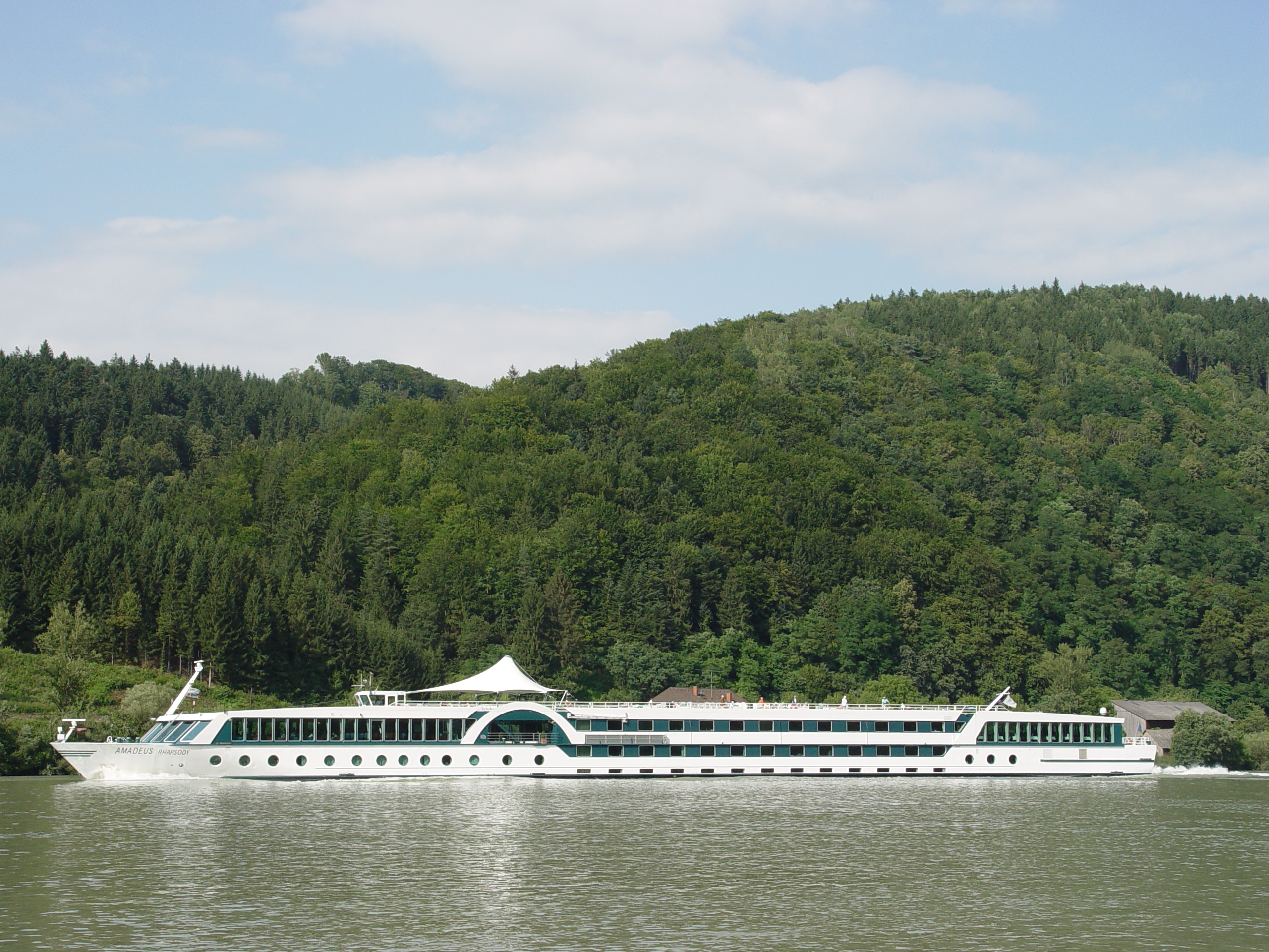 Frühstückspension: Tolle Schiffe auf der Donau. - Gasthof & Camping Krenn