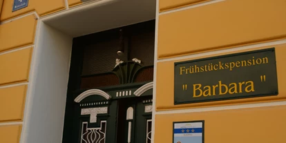 Pensionen - Parkplatz: kostenlos bei der Pension - Mostviertel - Frühstückspension Haus Barbara: Gepflegte Gastlichkeit in der Nibelungenstadt Pöchlarn. - Frühstückspension Haus Barbara