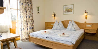 Pensionen - Gumpoldskirchen - Eines unserer Zimmer, dieses mit Balkon und schönster Aussicht! - Pension Almstüberl