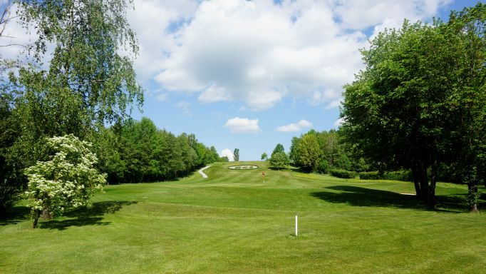 Frühstückspension: Golfplatz Zaißing Bahn 18 - Pension am Weberhof