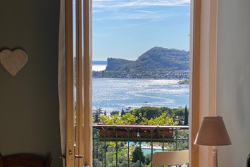 Frühstückspension: Balkons...mit Blick auf den See  - Villa Schindler