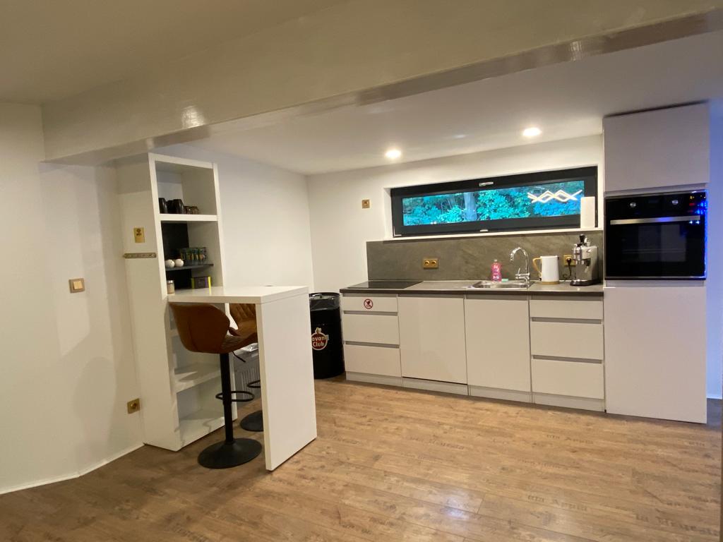 Pensionen - Eferding - Atemberaubende Ferienwohnung "Cozy Forest" in LINZ!