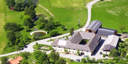 Pensionen - Parkplatz: kostenlos bei der Pension - Mostviertel - Forellenhof Biobauernhof Familie Erber, sonnig und ruhig gelegen inmitten von Wiesen am Waldrand, Burg Plankenstein erwandern, ... - Forellenhof Familie Erber