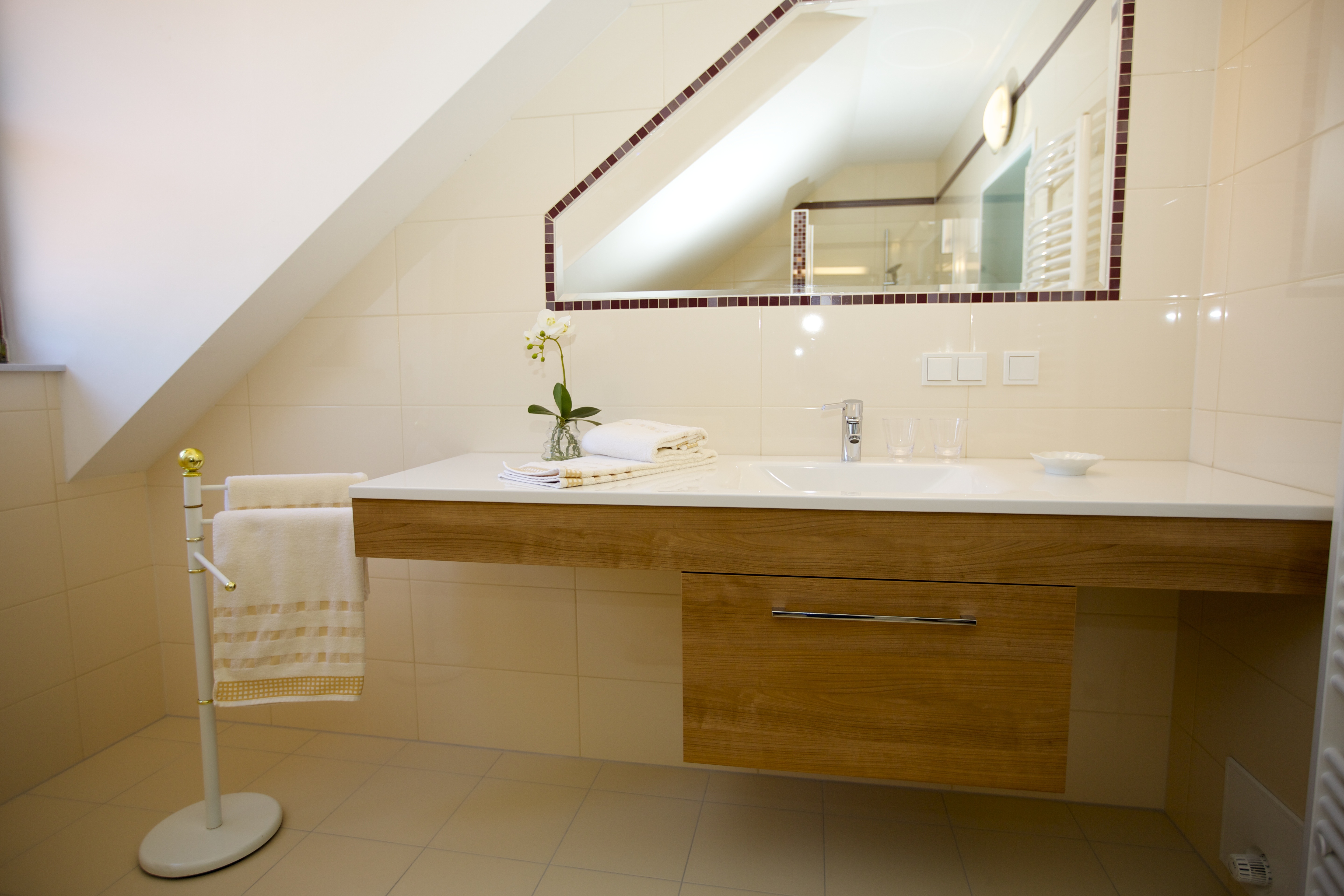 Frühstückspension: Bad Doppelzimmer "Orchideentraum" - Gästehaus Punz