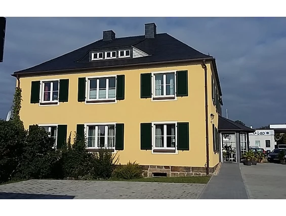 Frühstückspension: Ansicht vom Parkplatz - Genesungsort Landhaus Dammert
