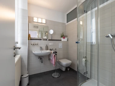 Frühstückspension: Dusche/WC Zimmer Gartenblick - Genesungsort Landhaus Dammert