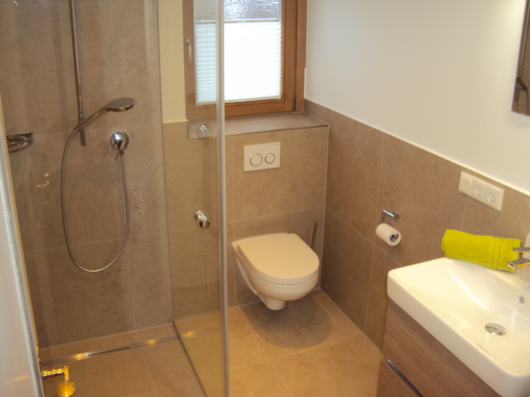 Pensionen - Bruckmühl (Landkreis Rosenheim) - Bäder ( in allen Zimmern und Fewo´s neu renoviert) - Gästehaus Fischer