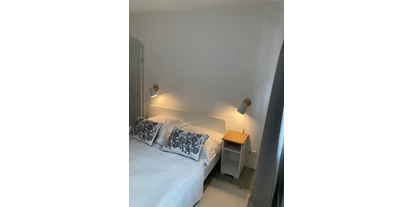 Pensionen - Restaurant - Schlafzimmer Ferienwohnung - B&B Main Altstadthof