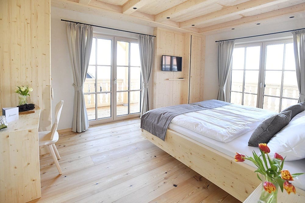 Florineum Zimmerkategorien Doppelzimmer mit Balkon u Seeblick 