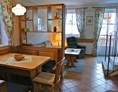 Frühstückspension: Wohnzimmer mit Ausgang zur Terrasse - Ferienapartment  im Biodorf Bad Waltersdorf