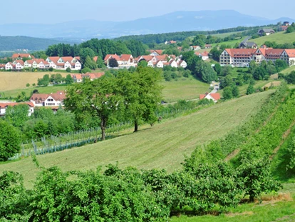Pensionen - Restaurant - Lage vom Biodorf und vom Hotel - Ferienapartment  im Biodorf Bad Waltersdorf