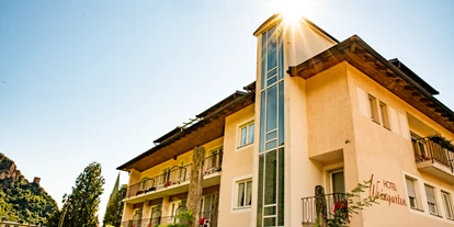 Pensionen - Neumarkt - Außenansicht - Weingarten Terlan - Rooms & Breakfast