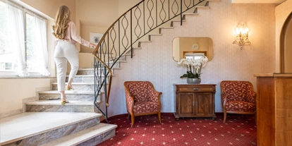 Pensionen - Neumarkt - Eingangsbereich & Reception - Weingarten Terlan - Rooms & Breakfast