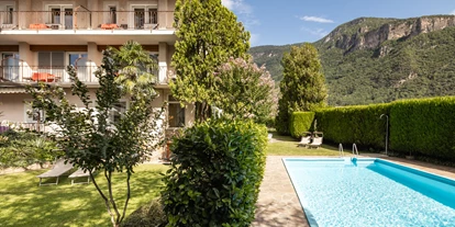 Pensionen - Neumarkt - Garten mit Freibad - Weingarten Terlan - Rooms & Breakfast