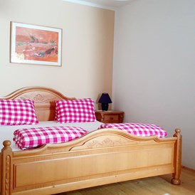 Frühstückspension: Schlafzimmer 1
1,80 m großes Doppelbett - Casa Zara