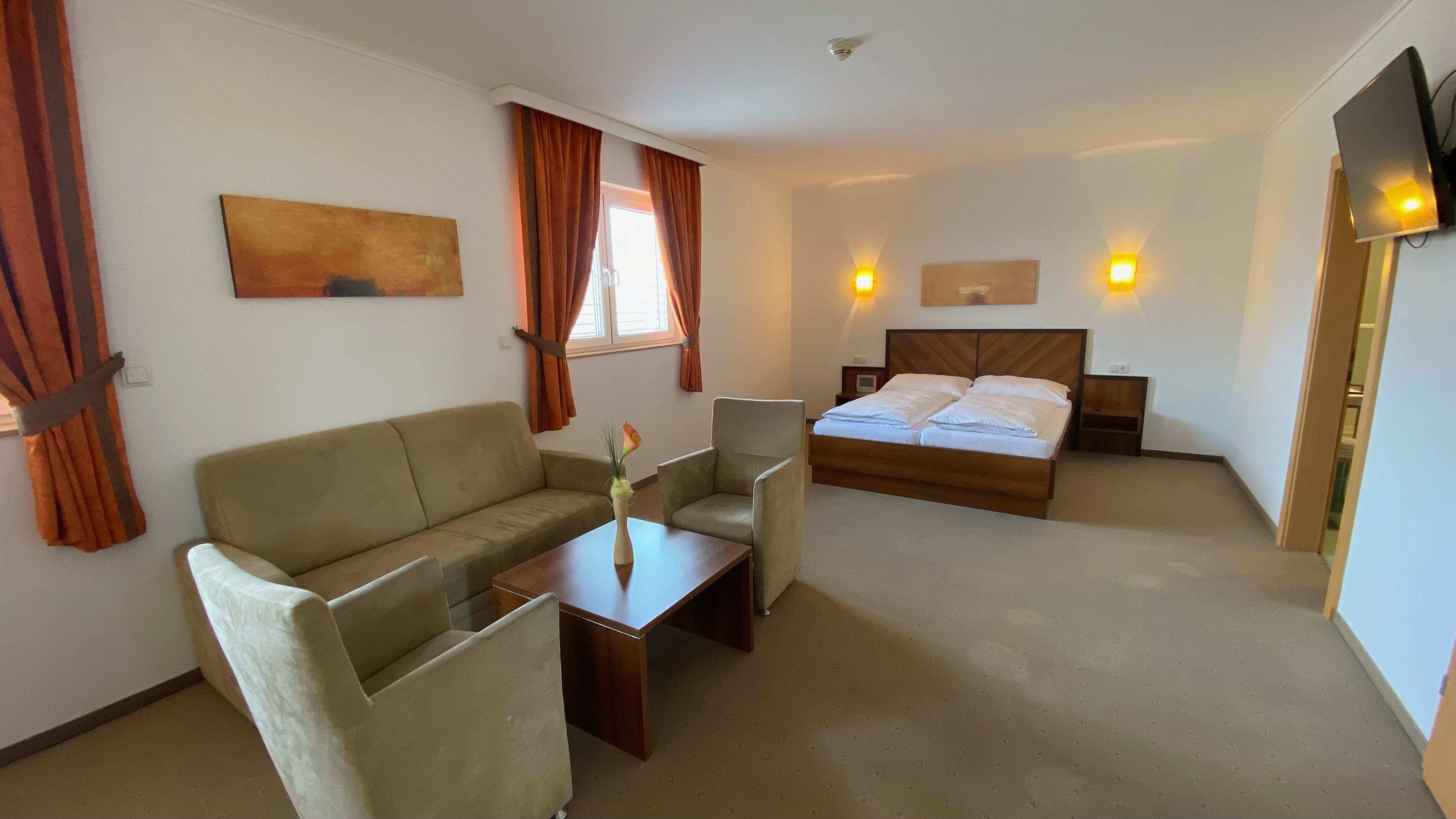 Pensionen - WLAN - Jois - Familienzimmer - Weinland