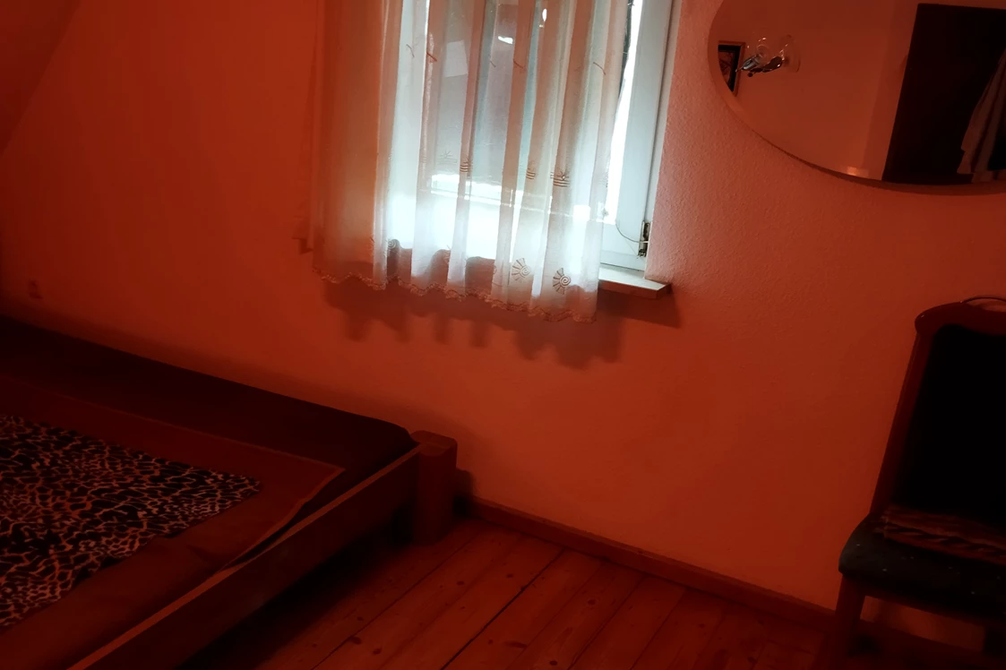 Frühstückspension: Doppeltbett Zimmer im Haupthaus erste Stock  - Privat Zimmer Würzburg 