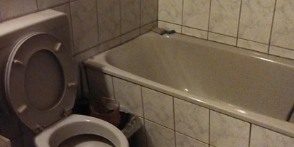 Pensionen - Lauda-Königshofen - Bad Dusche und Wanne im Haus  - Privat Zimmer Würzburg