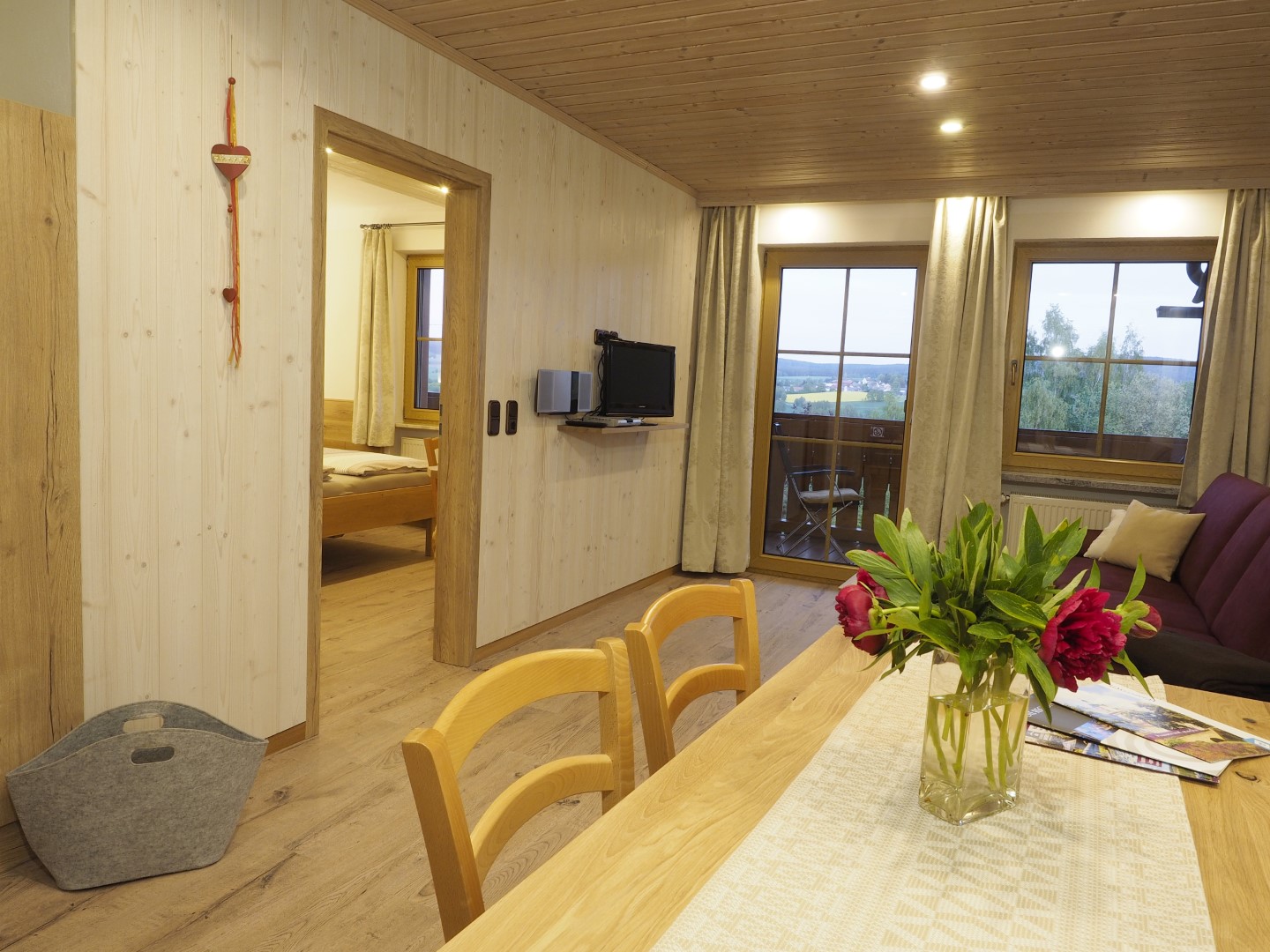 Pensionen - Neualbenreuth - 5-Sterne Wohnung mit 2 SZ, Balkon, Küche - Birkholmhof