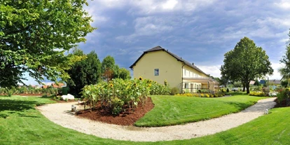 Pensionen - Art der Pension: Frühstückspension - Seewalchen am Attersee - Willkommen im ****Sterne Hotel Sonnenhof in Timelkam! - 4 Sterne Hotel Sonnenhof in Timelkam