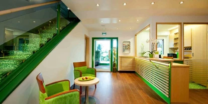 Pensionen - Art der Pension: Frühstückspension - Seewalchen am Attersee - Die Hotelbar. - 4 Sterne Hotel Sonnenhof in Timelkam