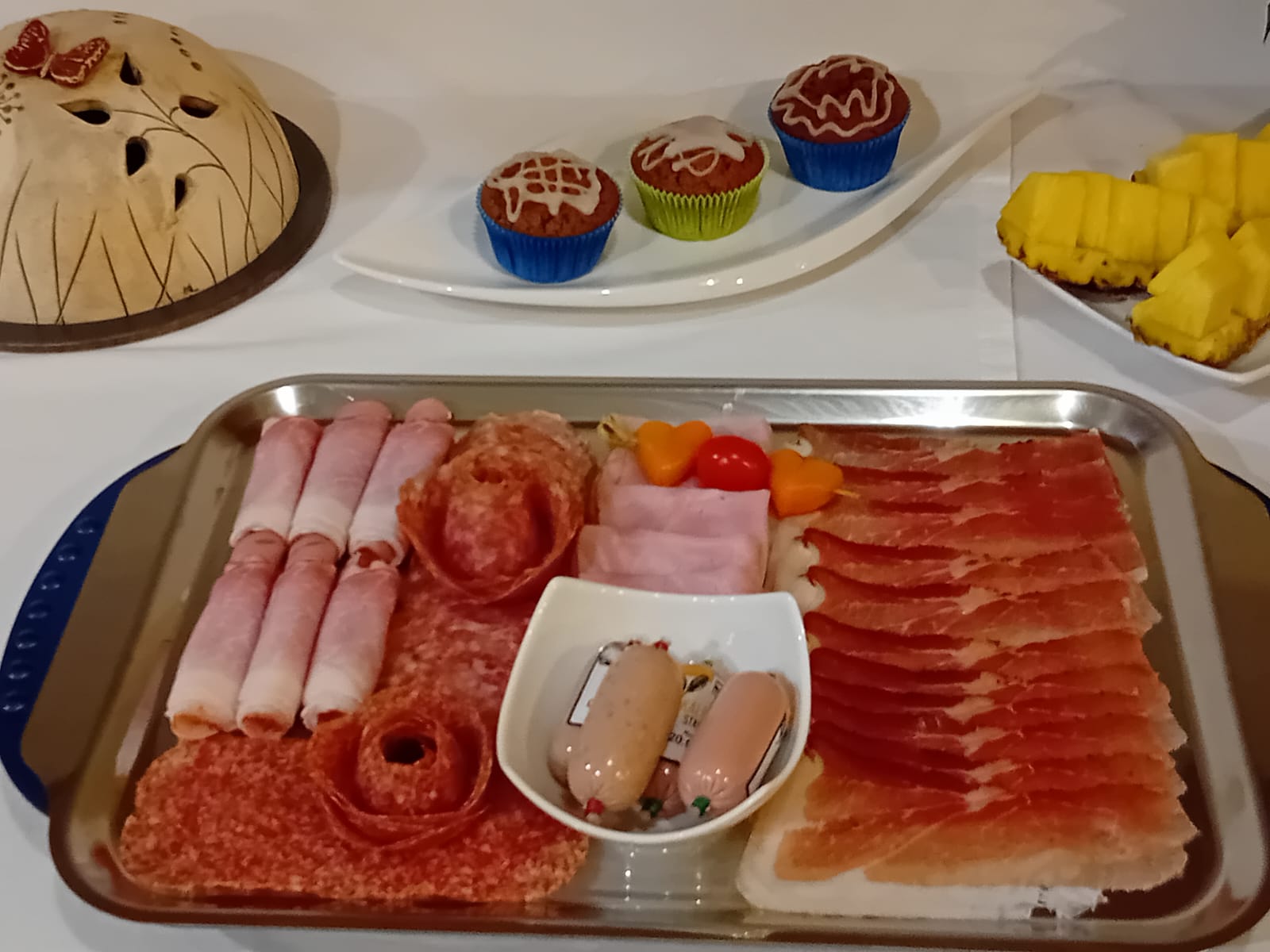 Frühstückspension: Wurst und Speck, sowie Süßes und Herzhaftes darf nicht fehlen. - Landhaus Königsreiner