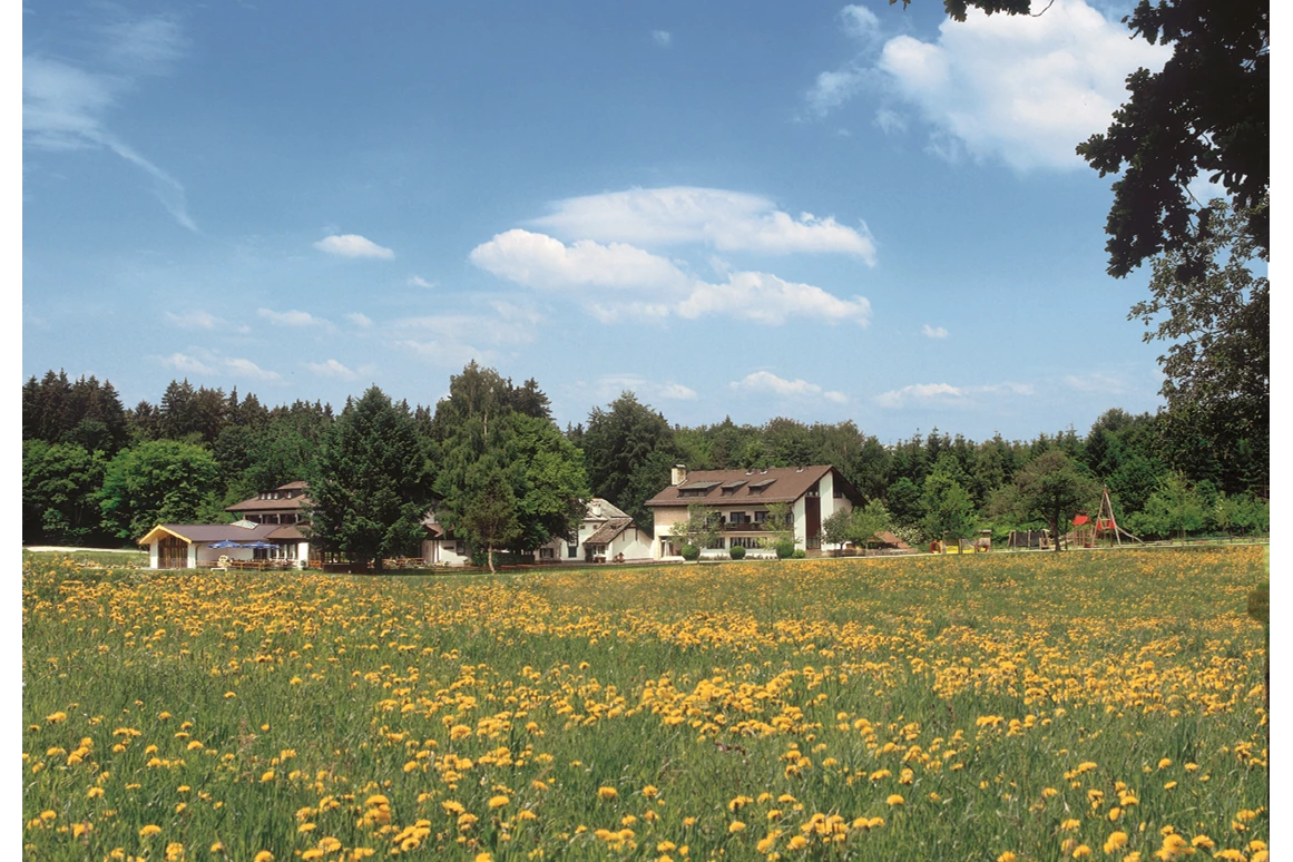 Frühstückspension: Gesamtansicht - Wald- und Tagungshotel Geländer