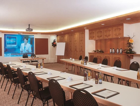 Frühstückspension: Seminarraum - Wald- und Tagungshotel Geländer