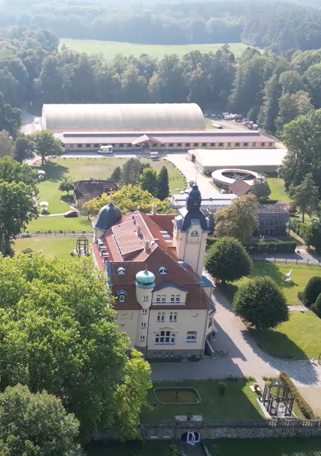 Pensionen - Mecklenburg-Vorpommern - Luftbild Wendorf - Bernsteinland Wendorf