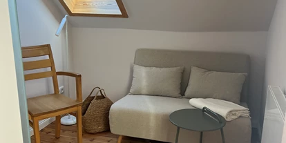 Pensionen - Wolkenstein (Erzgebirgskreis) - Schlafsofa eingeklappt - Ferienwohnung Erzgebirge