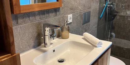 Pensionen - Wolkenstein (Erzgebirgskreis) - Badezimmer - Ferienwohnung Erzgebirge
