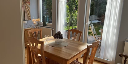 Pensionen - Wolkenstein (Erzgebirgskreis) - Esszimmer mit Ausblick - Ferienwohnung Erzgebirge