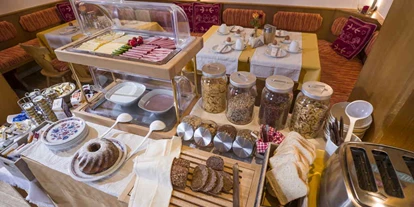 Pensionen - Parkplatz: kostenlos bei der Pension - Alpbach - Frühstücksbuffet  - Cafe Pension Koller