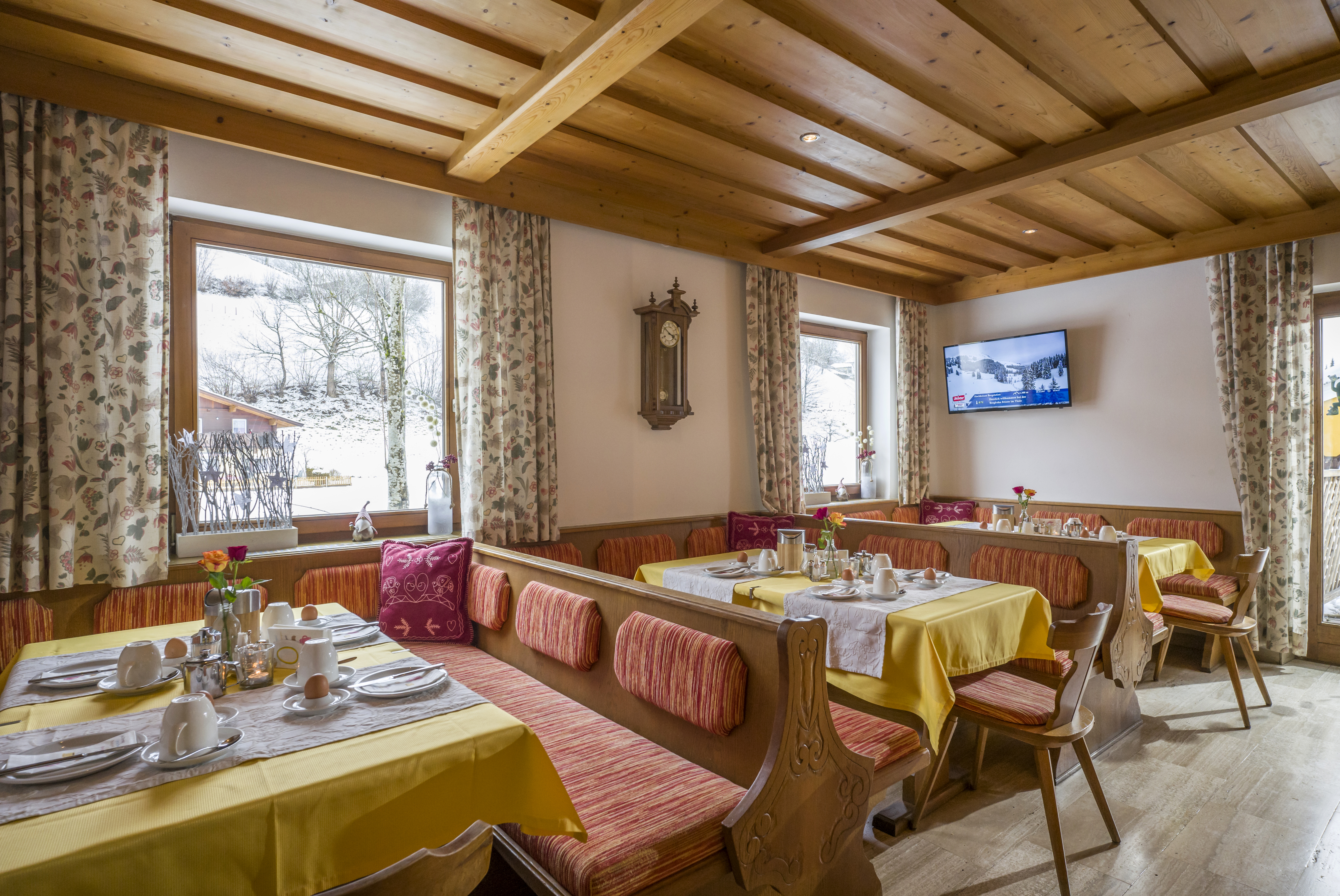 Pensionen - WLAN - Neukirchen am Großvenediger - Frühstücksraum  - Cafe Pension Koller