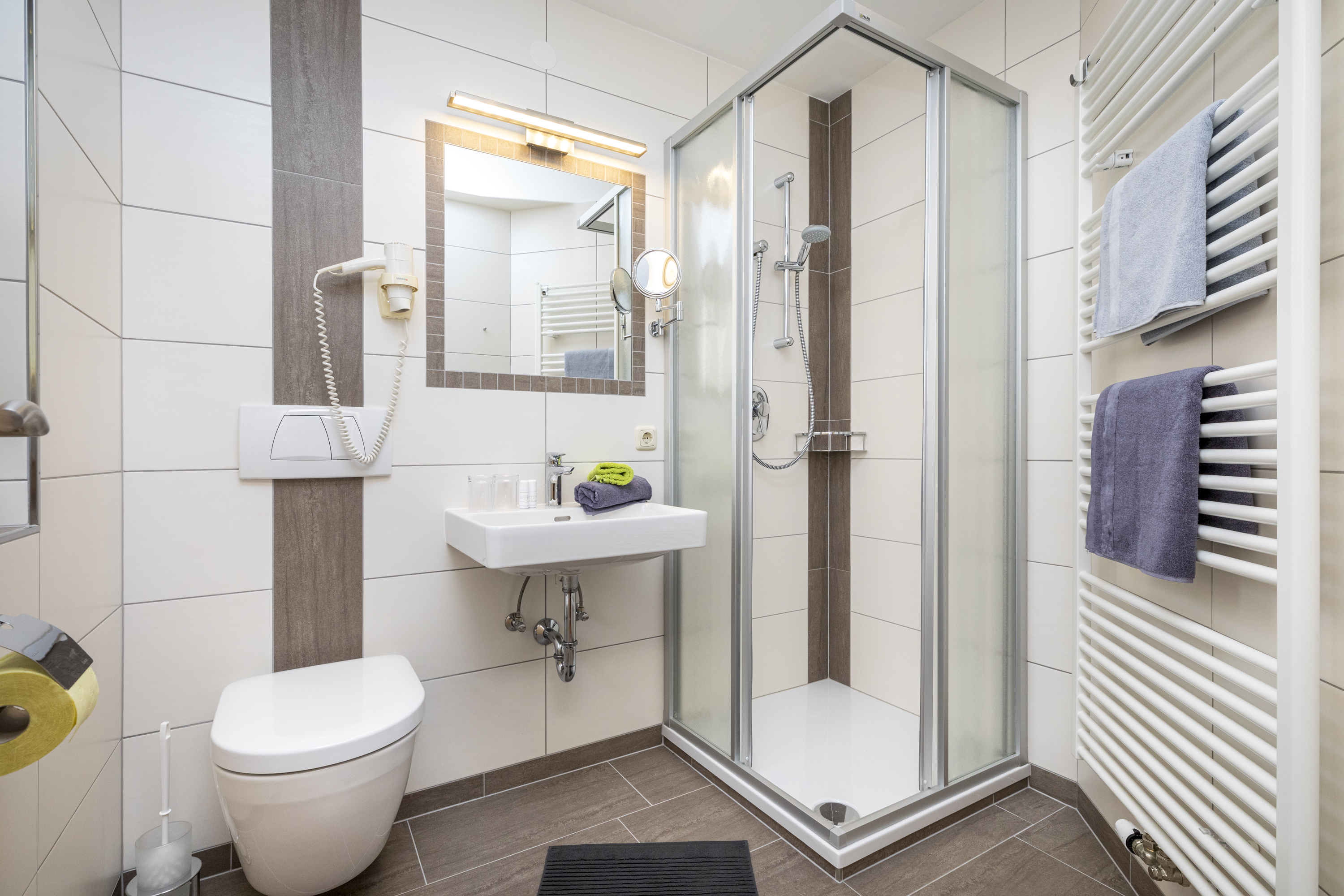 Frühstückspension: Badezimmer TYP C - Ferienhaus Eva Flachau