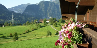Pensionen - Parkplatz: kostenlos bei der Pension - Leogang - Ausblick vom Balkon Richtung Süden - Bio-Bauernhof Reitmayrgut