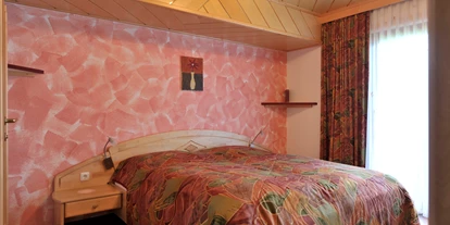 Pensionen - Parkplatz: kostenlos bei der Pension - Leogang - 1. Schlafzimmer Wohnung "Buchberg" - Bio-Bauernhof Reitmayrgut