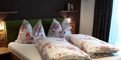 Pensionen - Parkplatz: kostenlos bei der Pension - Leogang - Extrazimmer zu Wohnung "Talblick" - Bio-Bauernhof Reitmayrgut