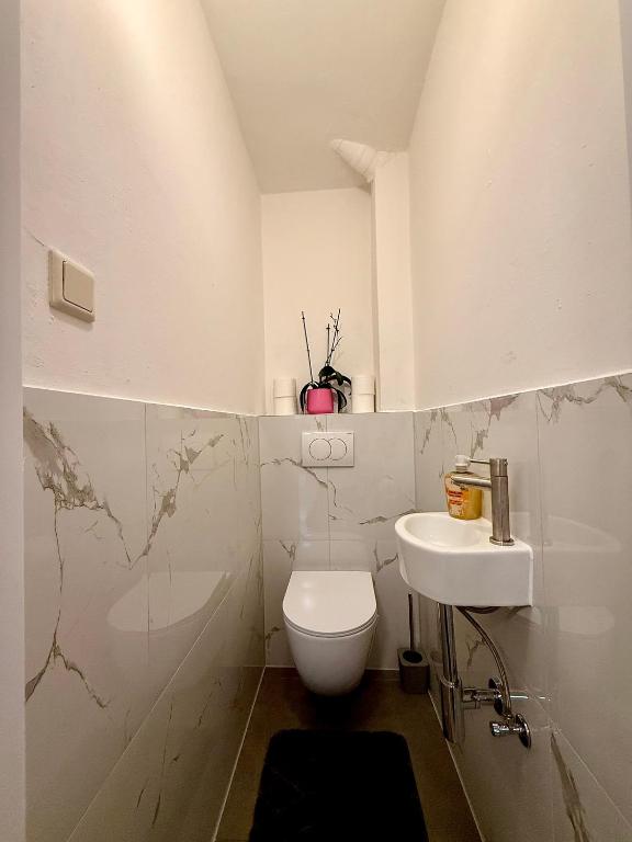 Pensionen - Wagrain - WC - Hüttau Apartment