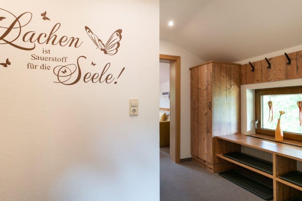 Frühstückspension: Vorraum Enzian - Alpenecho