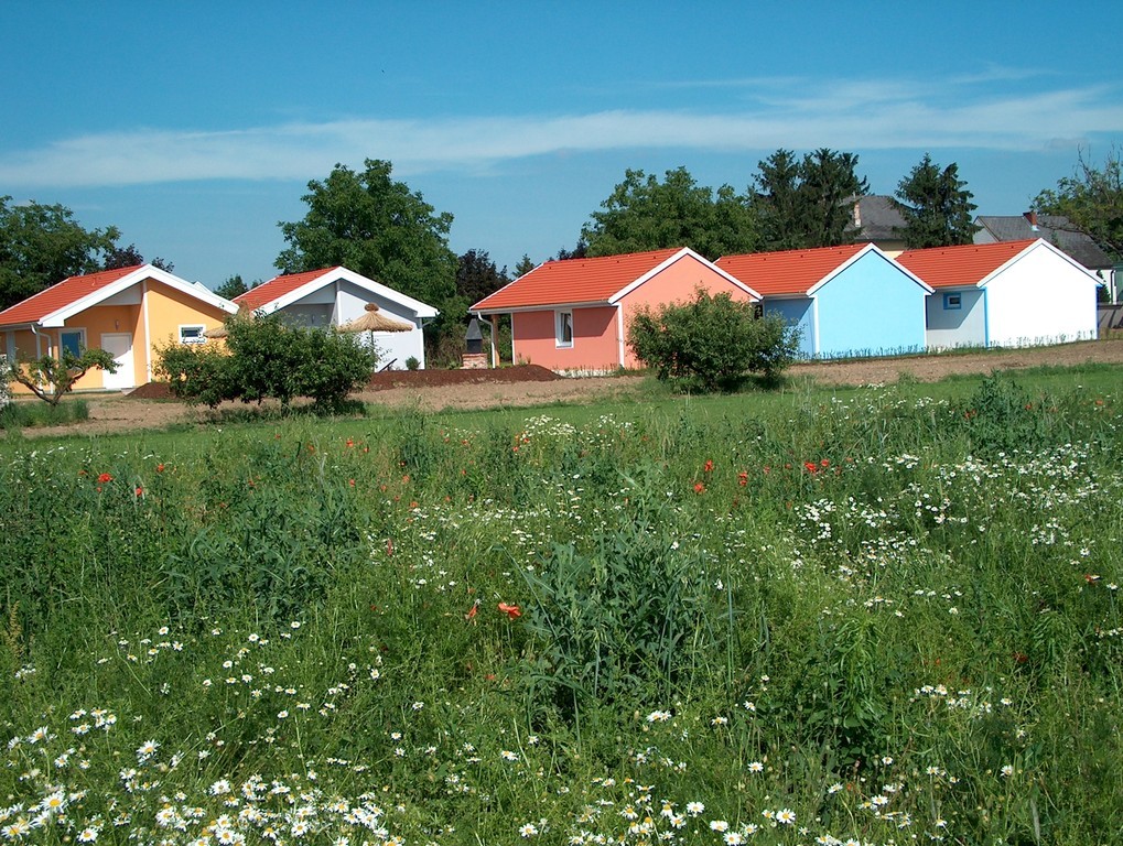 Pensionen - Parkplatz: kostenlos bei der Pension - Mittelburgenland - Bungalow-Paradies Heiss