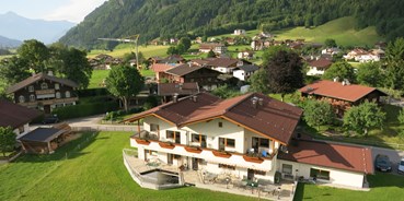 Pensionen - Zillertal - unser Ferienhaus das im Jahr 2011 erstmals Gäste empfangen hat, aus der Vogelperspektive - Ferienhaus Zillertal