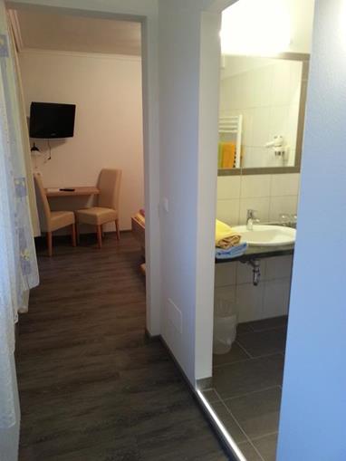 Frühstückspension: Zimmer 3 Bad - Haus Alpenland