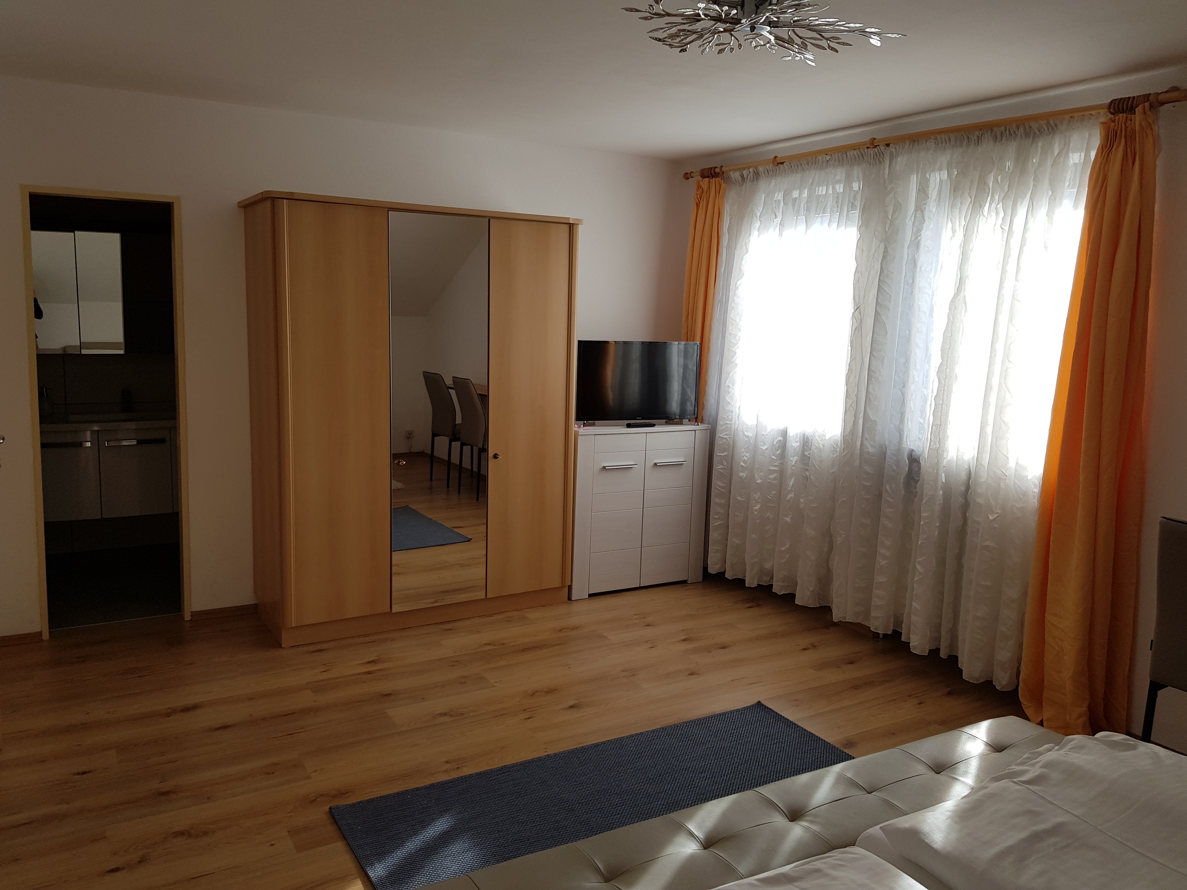 Pensionen - Parkplatz: kostenlos bei der Pension - Franken - Doppelzimmer /
Doppelzimmer zur Einzelnutzung - Pension Hofer