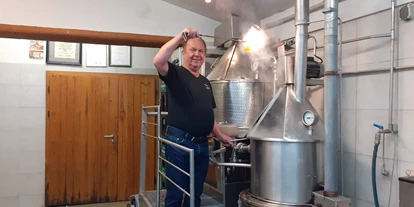 Pensionen - Radweg - Haßfurt - Genießen Sie unser selbstgebrautes Bier aus der hauseigenen Brauerei "Hümmer Bräu" - Pension Karin