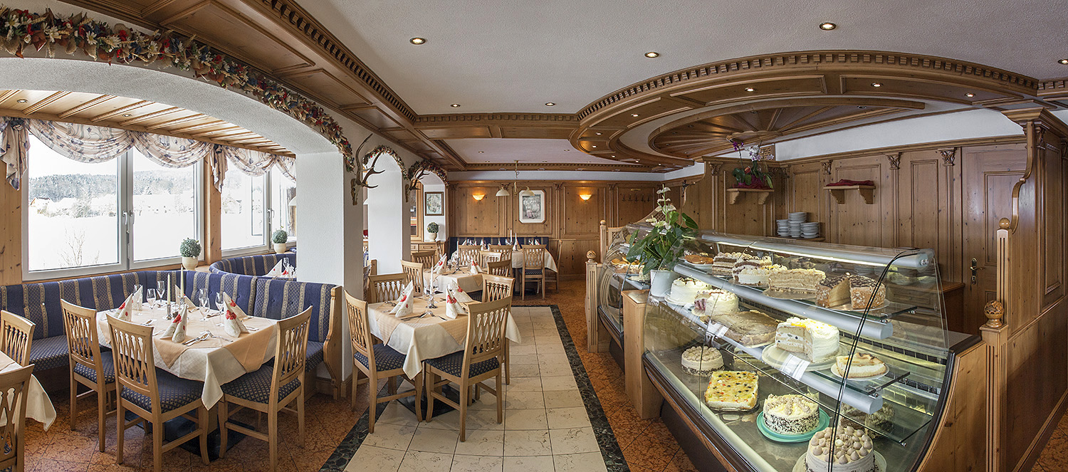 Pensionen - weitere Verpflegungsmöglichkeiten: Nachmittagskaffee - Deutschland - Lassen Sie sich verwöhnen von täglich guter bayerischer Küche,
in neu renovierten Gasträumen, mit
 Spezialitäten aus der Pfanne, sowie eine große
 Auswahl unserer bekannten Kuchen und Torte.
 - Landgasthof-Pension Anni