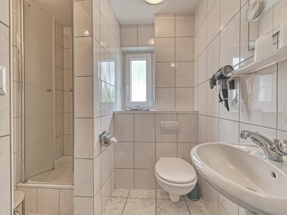 Pensionen - Haibach (Landkreis Straubing-Bogen) - Doppelzimmer Bad - Pension Leutner